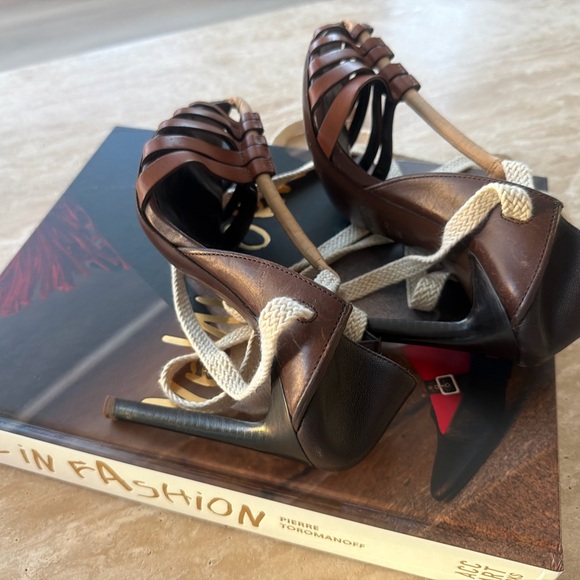 Saint Laurent Brown Leather Majorelle Lace Up Plumps - Picture 4 of 4